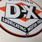 Vintage D-X Diamond Porcelain Sign – Lubricating Motor Fuel Sign - Image 11