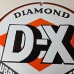 Vintage D-X Diamond Porcelain Sign – Lubricating Motor Fuel Sign - Image 3