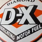 Vintage D-X Diamond Porcelain Sign – Lubricating Motor Fuel Sign - Image 4