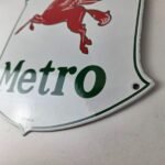 Vintage Mobil Metro Sign – Porcelain Metro Gasoline Pegasus Gas Pump Sign - Image 15