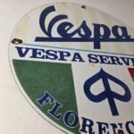 Vintage Vespa Servizio Sign – Italian Gas Station Porcelain Advertising Sign - Image 6